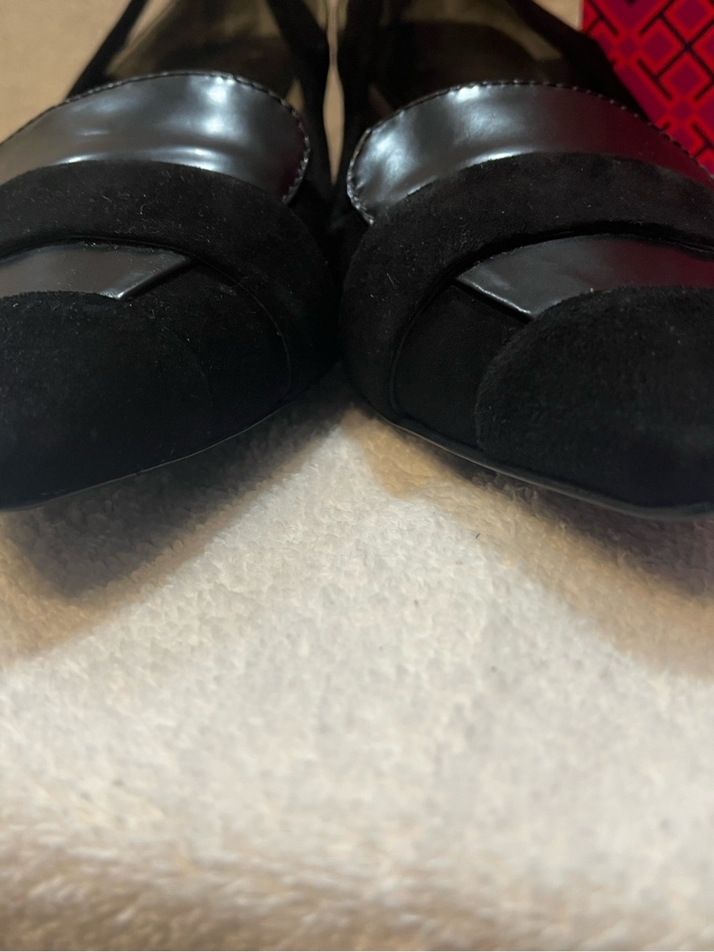 Tory Burch Black Suede Saray Pointed-Toe Kitten Heel Pumps - Size 9 - Picture 3 of 7